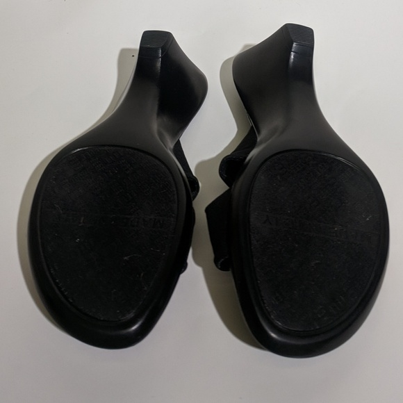 Italian Shoemakers Wedged Sandal - Picture 5 of 6